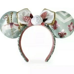 Disney Minnie Mouse Main Attraction King Arthur